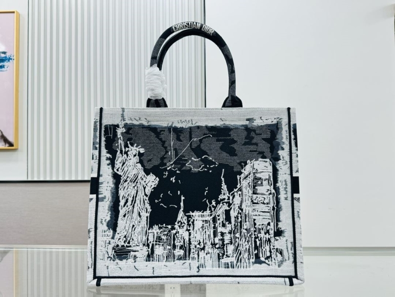 Dior Shopping Bags